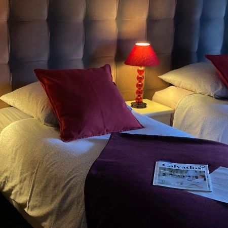 Les 3 Rois By Yy Hotel Villers-Bocage  Buitenkant foto