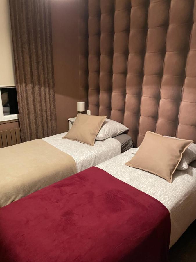 Les 3 Rois By Yy Hotel Villers-Bocage  Buitenkant foto