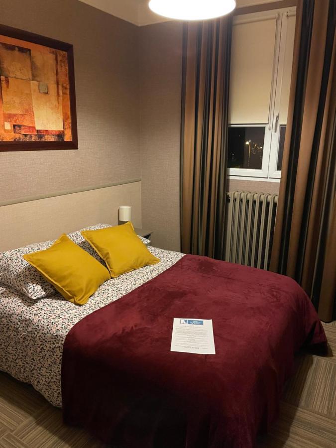 Les 3 Rois By Yy Hotel Villers-Bocage  Buitenkant foto